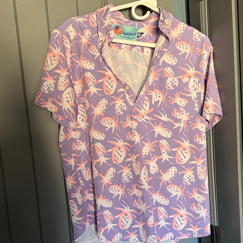 Chubbies Lavender Shirt with Pink & White Pineapple Print